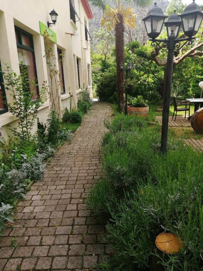La Mirabelle-Casteil Country House Exterior photo